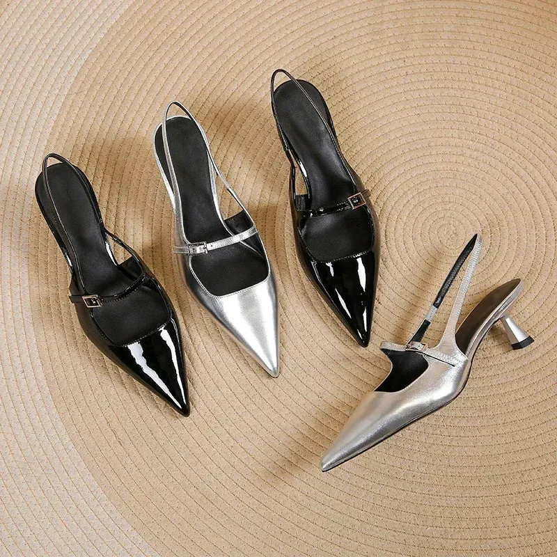 Buckle detail Low-heeled kitten heel shoes