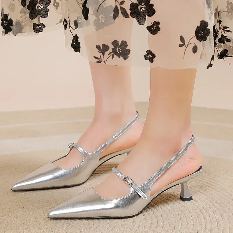 Buckle detail Low-heeled kitten heel shoes