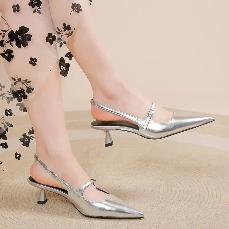 Buckle detail Low-heeled kitten heel shoes