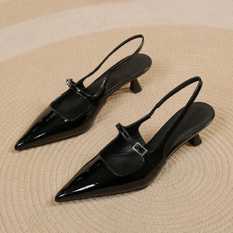 Buckle detail Low-heeled kitten heel shoes