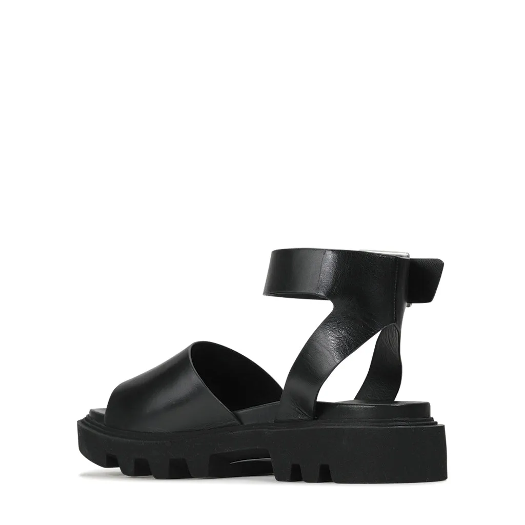 FLIGHTEN LEATHER CHUNKY SANDAL