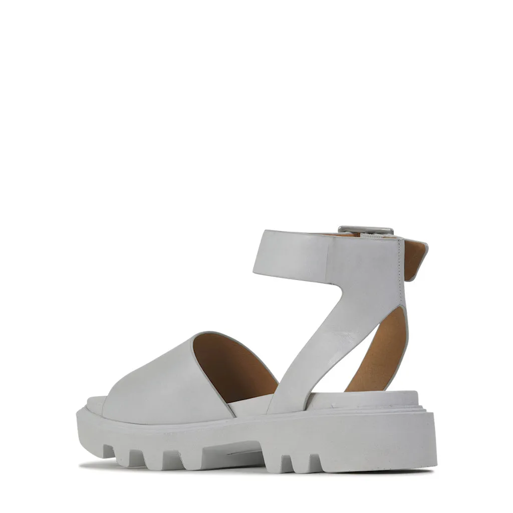 FLIGHTEN LEATHER CHUNKY SANDAL