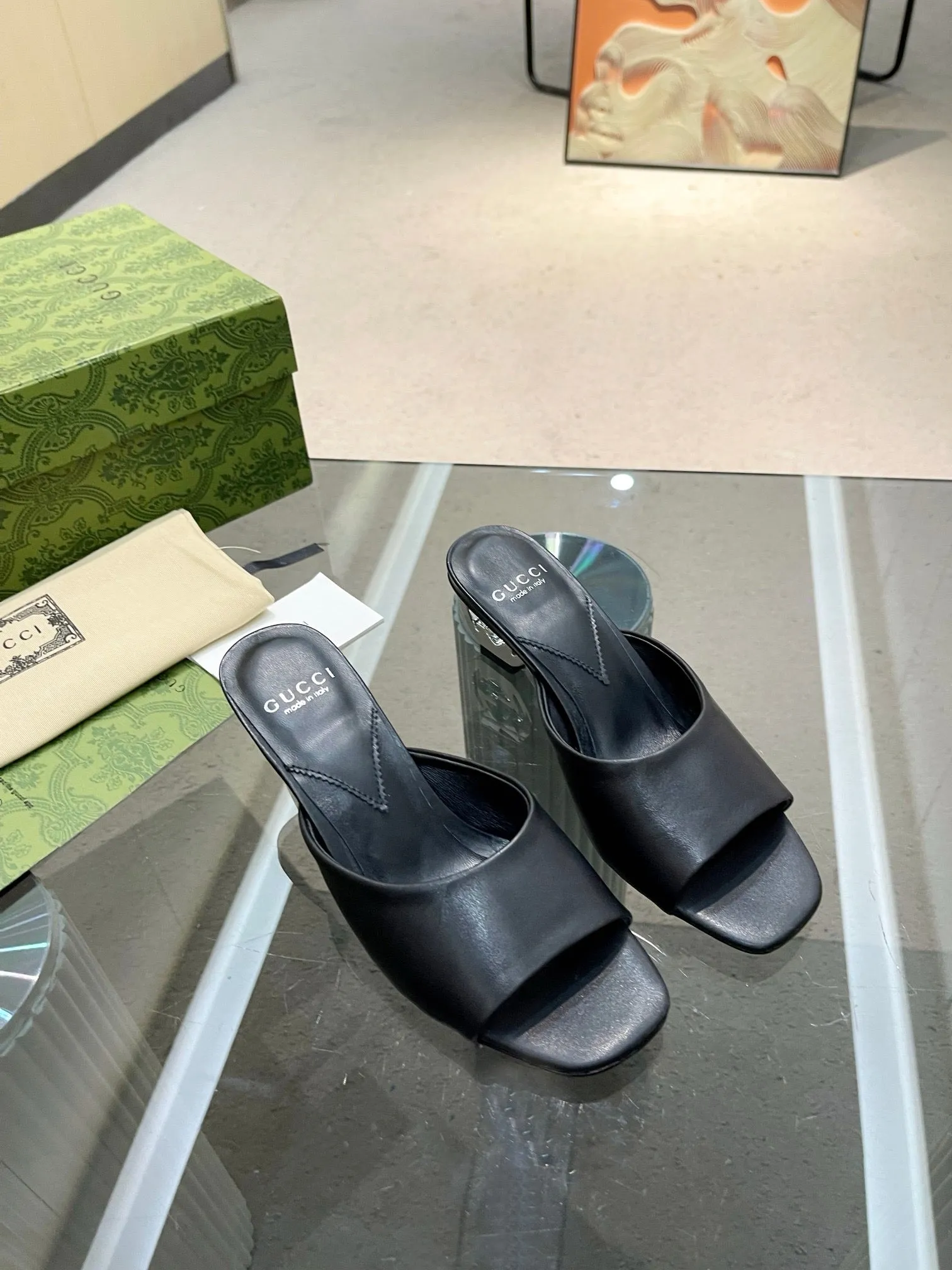 SE1324 Women's Interlocking G Heel Sandal /  Size5-10