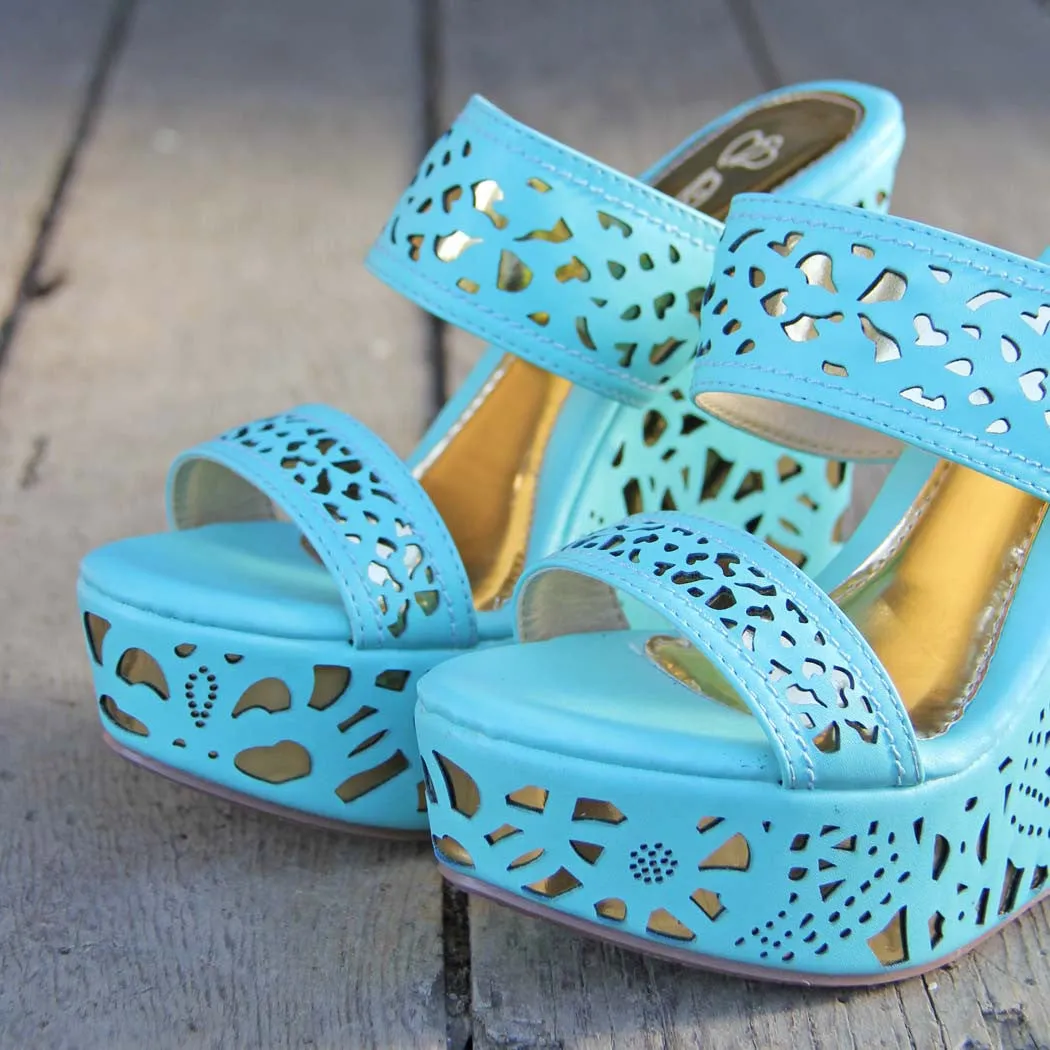 Traveling Sands Wedges in Turquoise